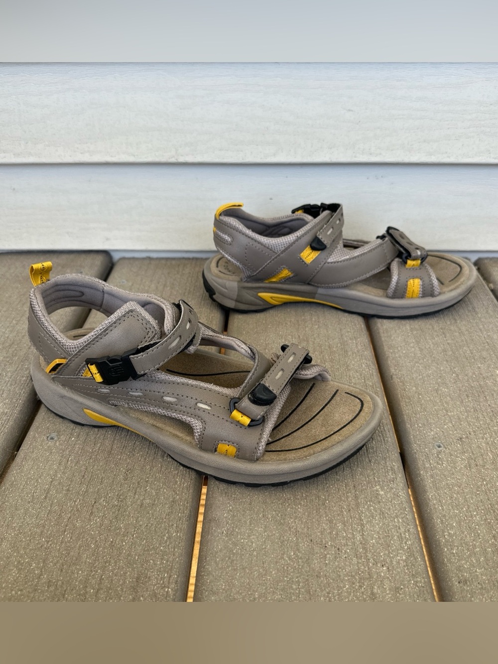 Teva Women’s Size 9 Kenetic Circuit Sport Hiking Sandals Taupe Adjustable Buckle